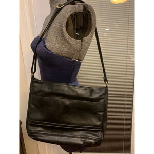 Women's Unbranded Black Leather Shoulder Bag One Size